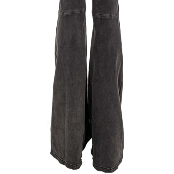 Free People black high-rise "Flare Penny" bell-bottom jeans, size 29. - Picture 9 of 16